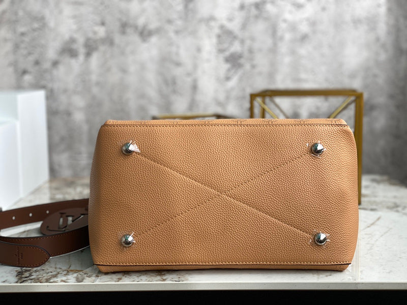 I W Fashion Lu-Vi bags - 17278