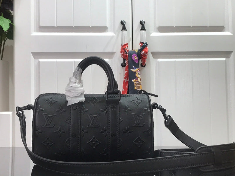 I W Fashion Lu-Vi bags - 17418