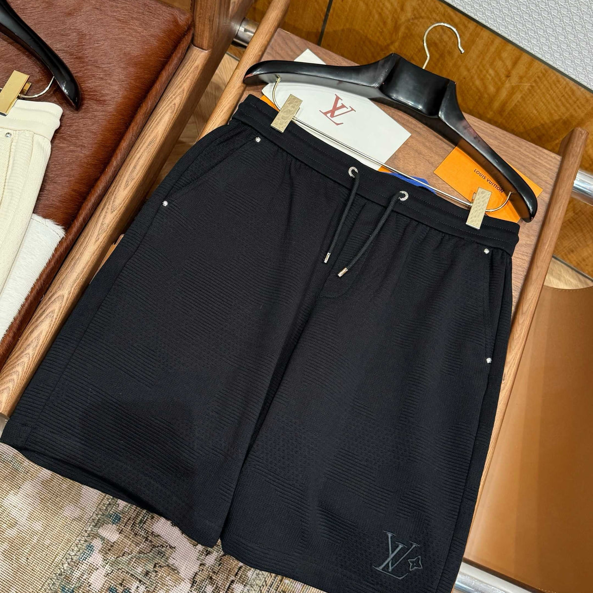 LOU SHORTS