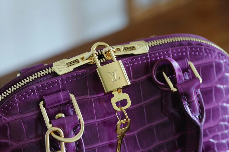I W Fashion Lu-Vi bags - 8284