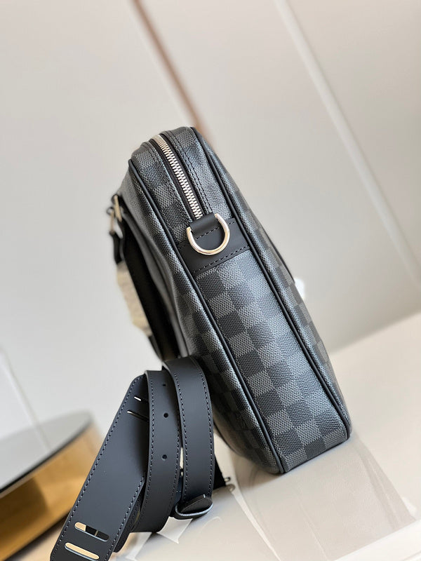 I W Fashion Lu-Vi bags - 17318