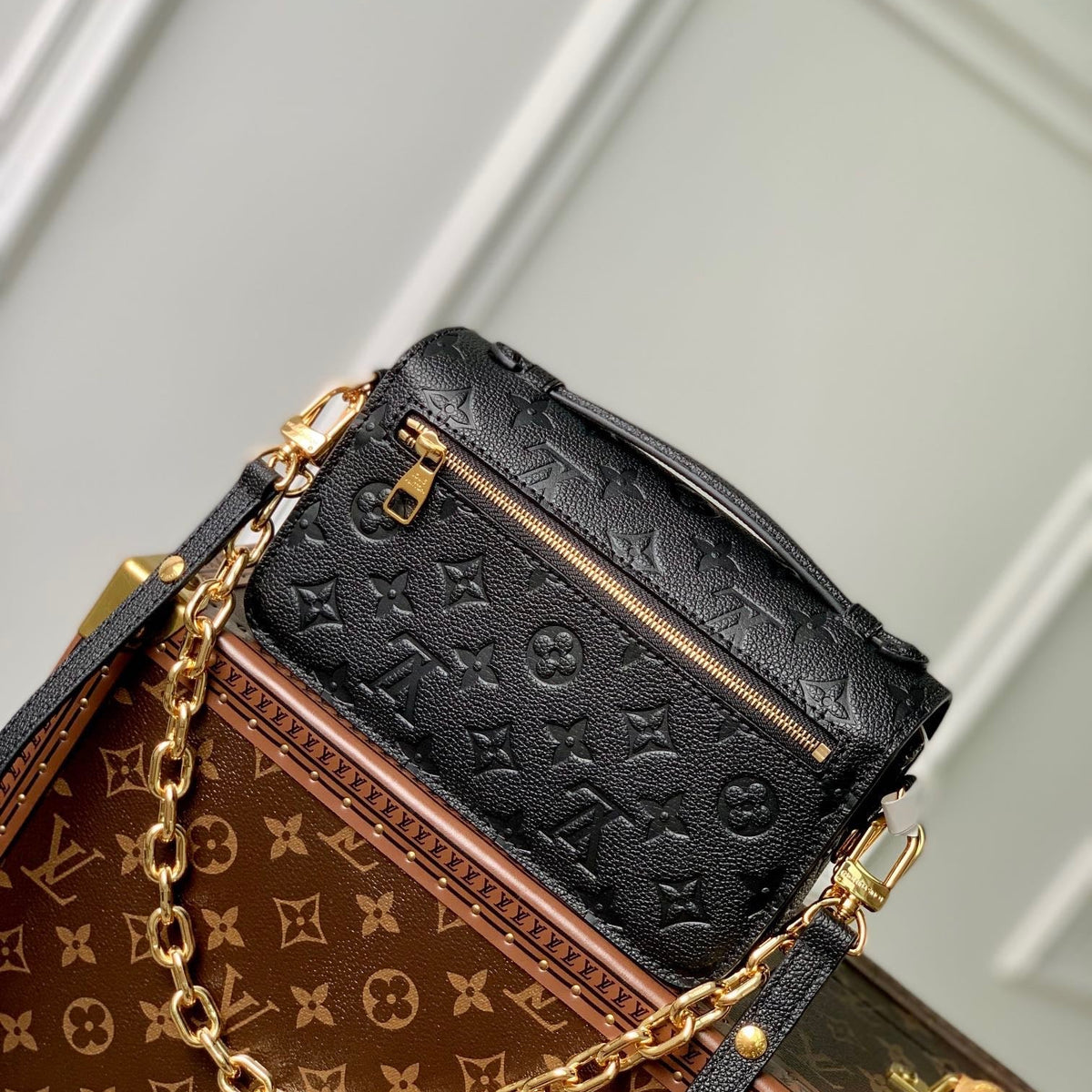 LOU POCHETTE METIS EAST WEST BAG