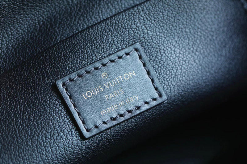 I W Fashion Lu-Vi bags - 8908