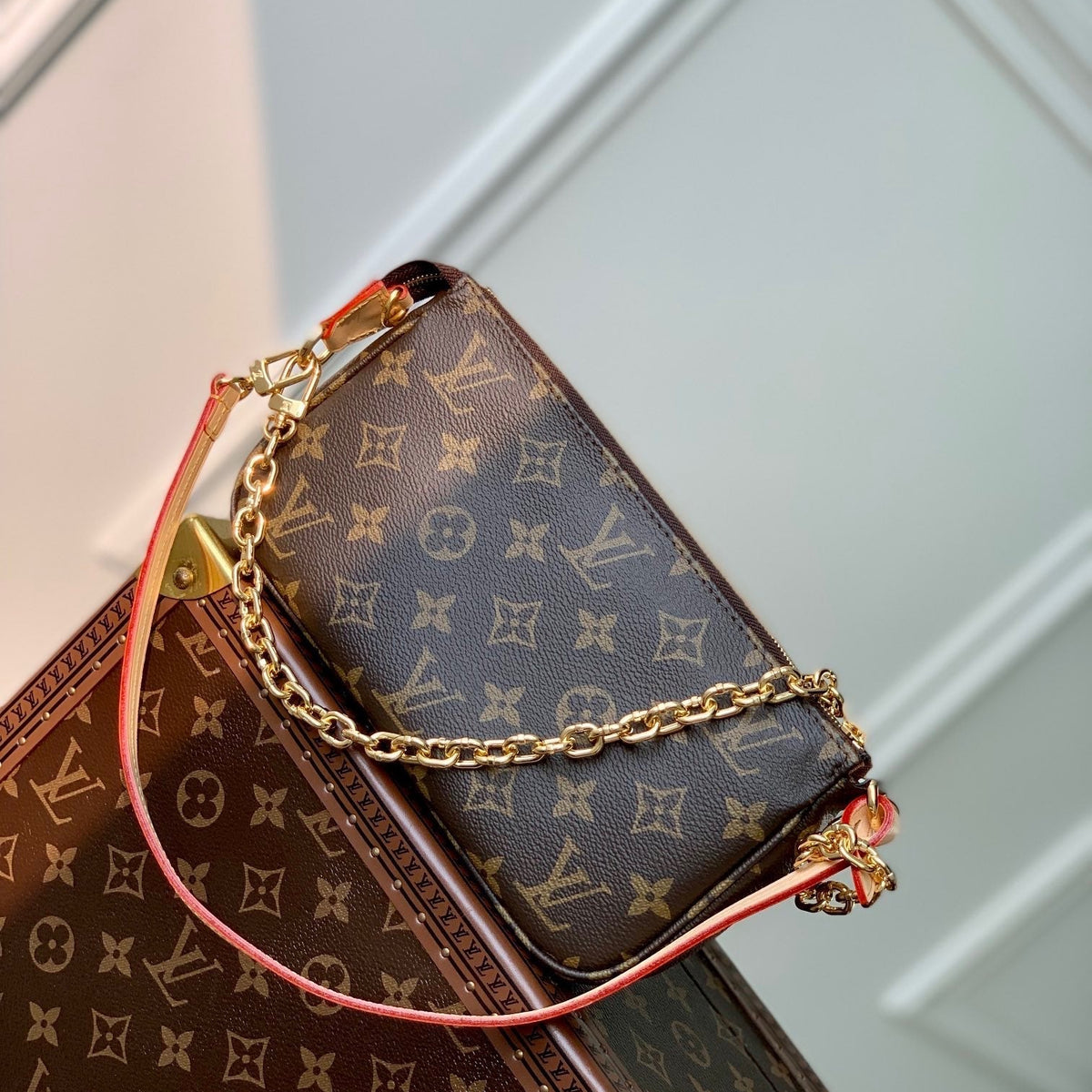 LOU POCHETTE ACCESSORIES