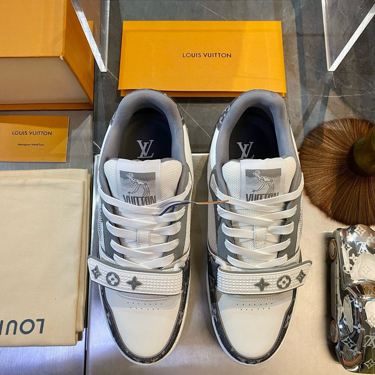 LOU TRAINERS