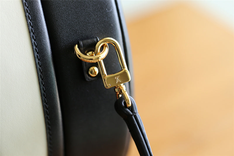 I W Fashion Lu-Vi bags - 8327