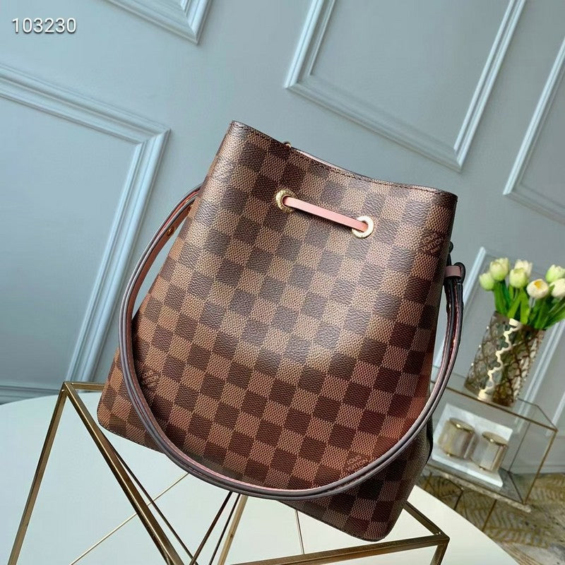 I W Fashion Lu-Vi bags - 17225