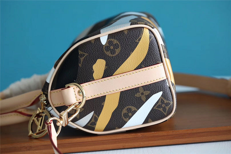 I W Fashion Lu-Vi bags - 8152