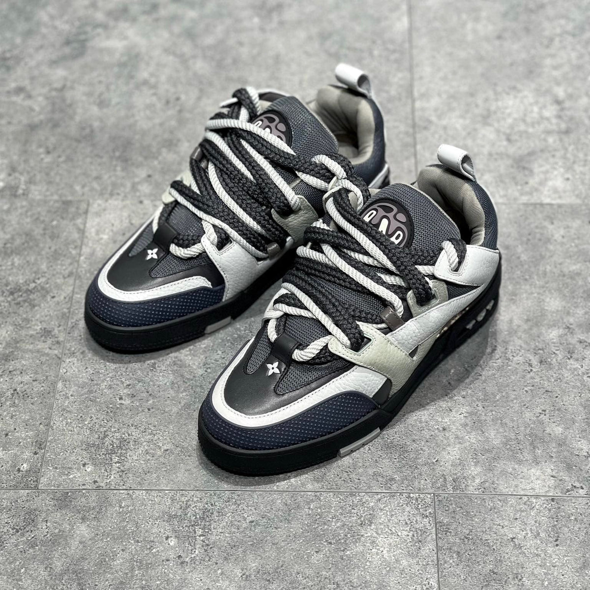 LOU TRAINERS