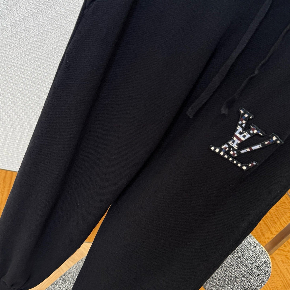 LOU JOGGERS