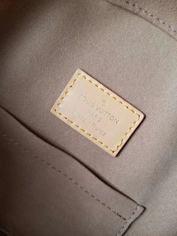 I W Fashion Lu-Vi bags - 17895