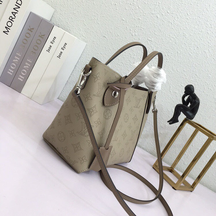 LOV2 Bags - Luxurious Bags  993