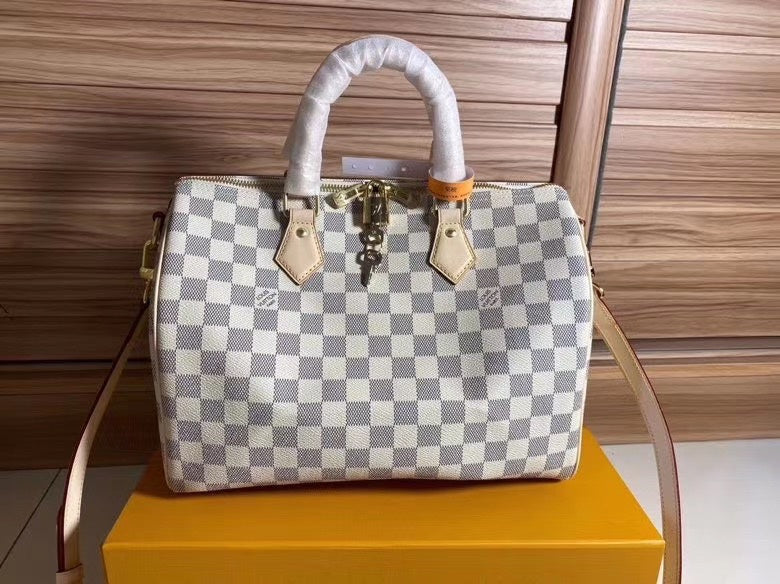 I W Fashion Lu-Vi bags - 9478