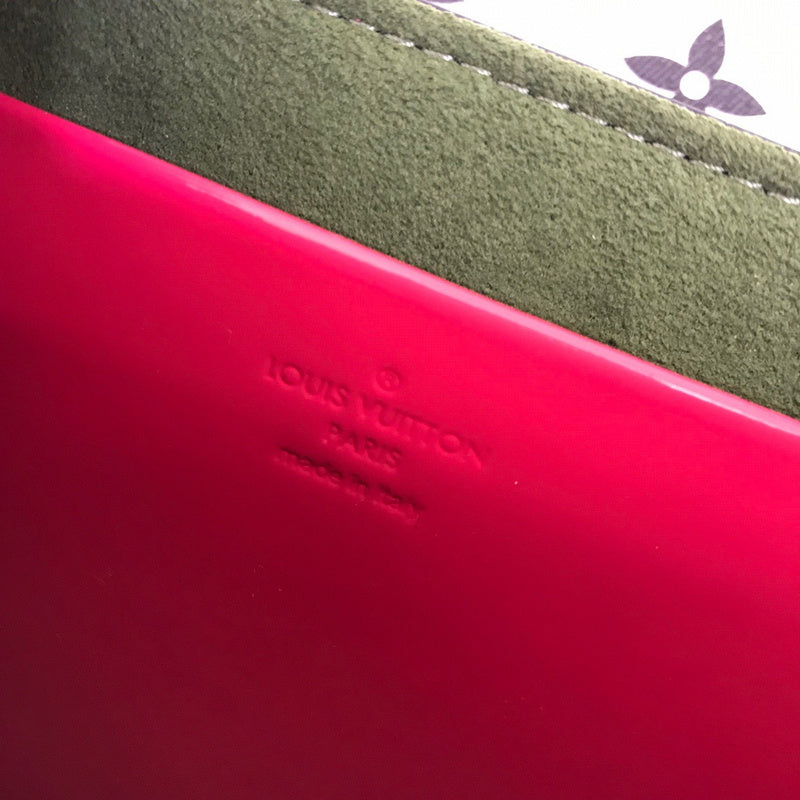 LOV2 Bags - Luxurious Bags  923
