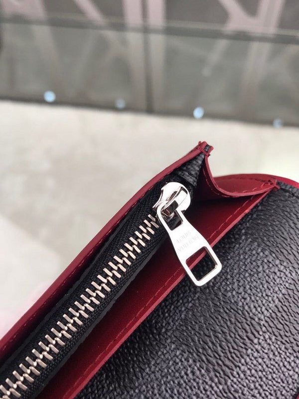 I W Fashion Lu-Vi bags - 10782