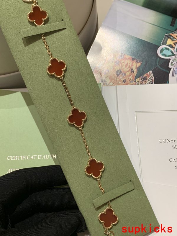Van Cleef & Arples Jewelry