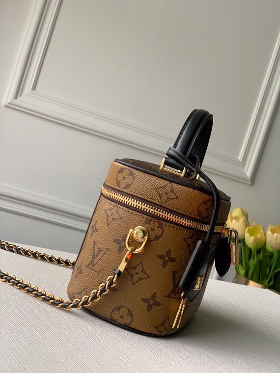 LOV2 Bags - Luxurious Bags  2674