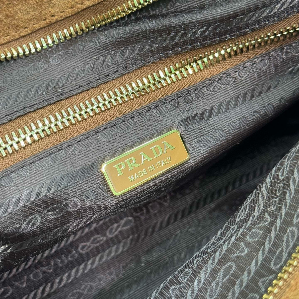 PD MEDIUM LEATHER HANDBAG