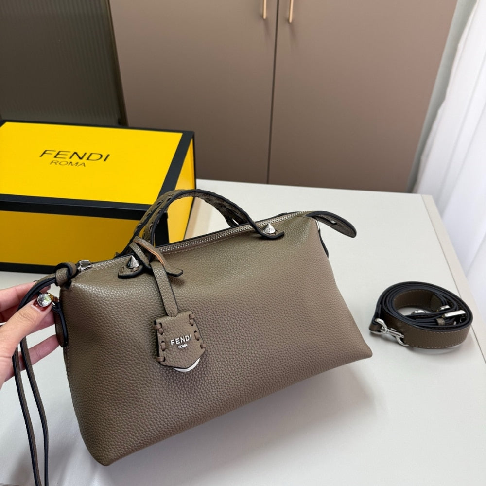 FD BY THE WAY MEDIUM LEATHER BOSTON BAG BROWN 20CM 8BL1465QJF03B