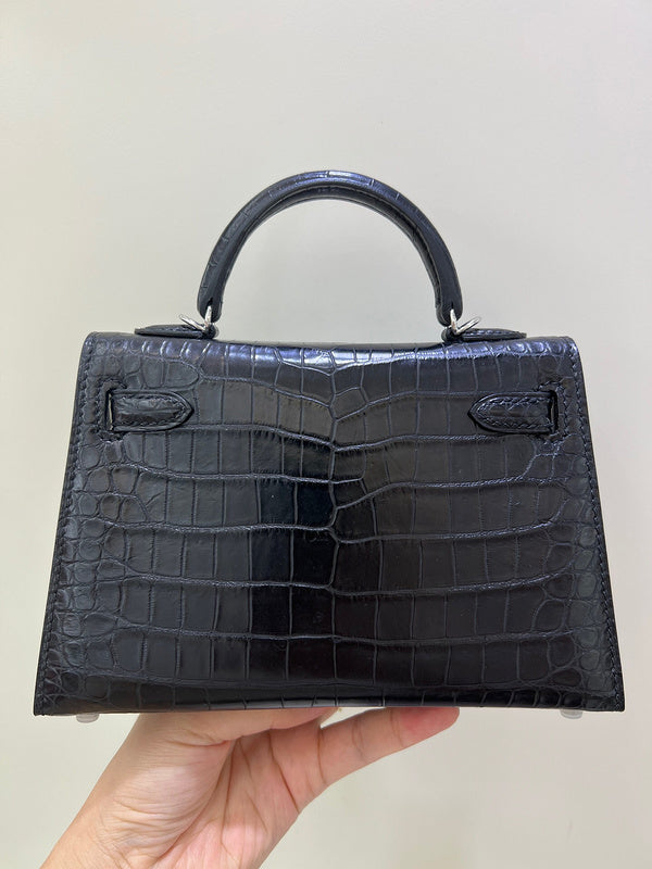 PHA - HMS Bags - 1679
