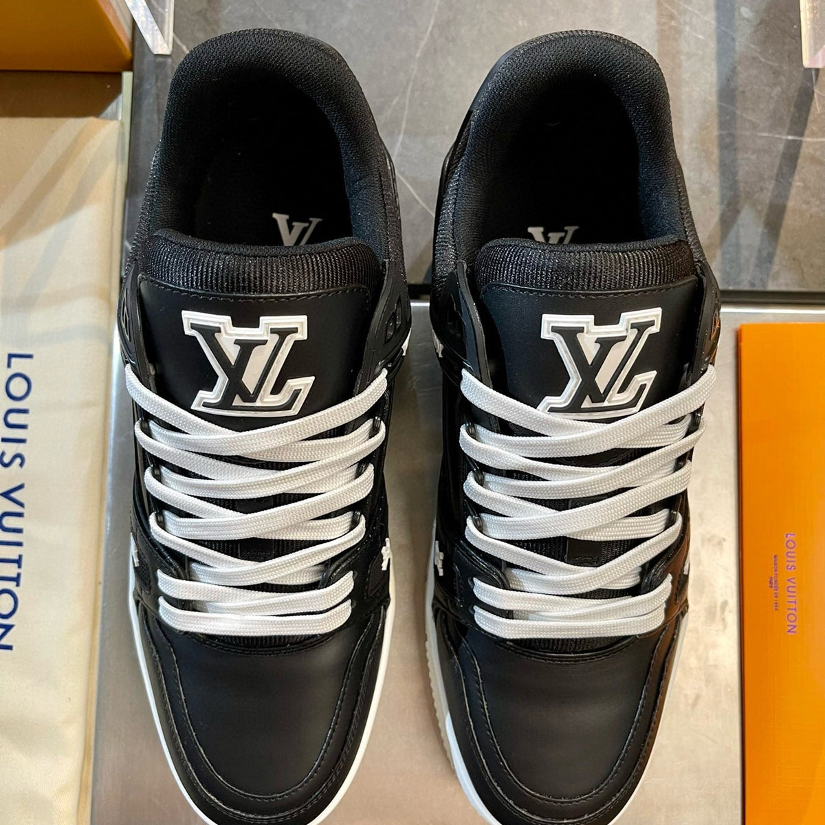 LOU TRAINERS