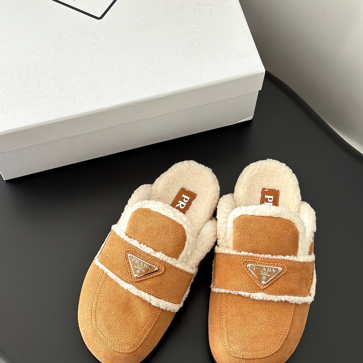 PD SHEARLING SLIPPERS