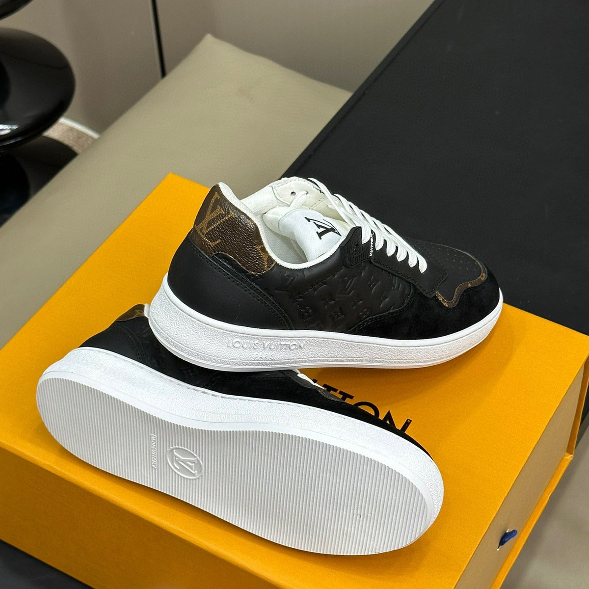 LOU TRAINERS