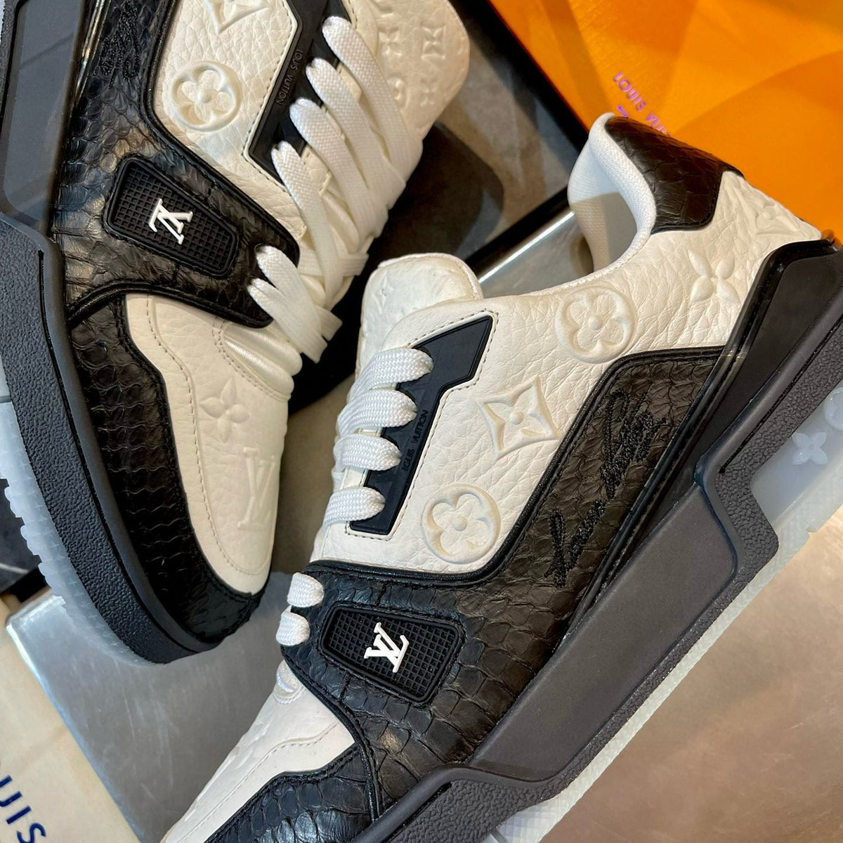 LOU TRAINERS