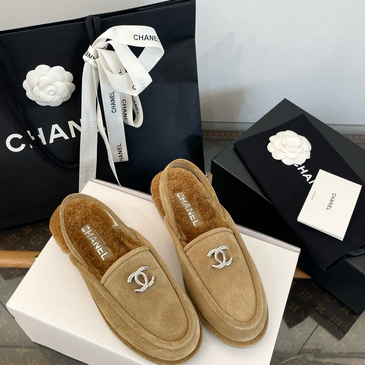 CC FUR MULES