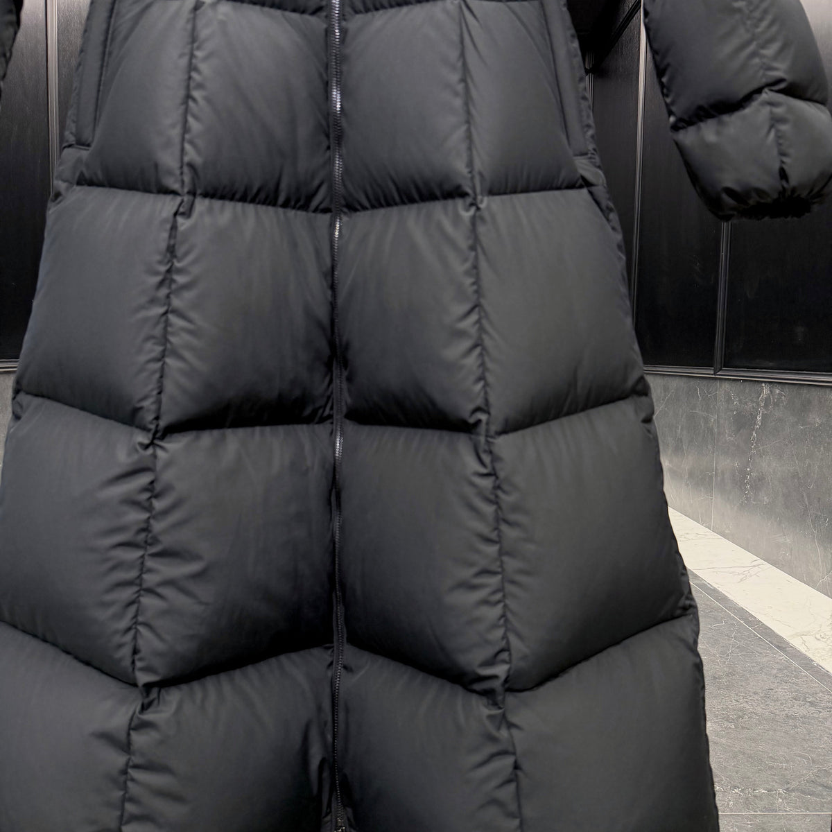 MONC FAUCON COAT