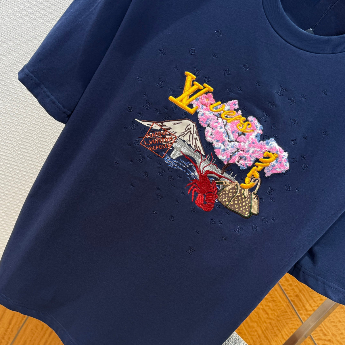 LOU T-SHIRT