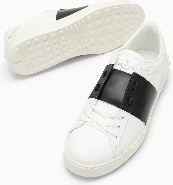 WHITE/BLACK OPEN SNEAKER