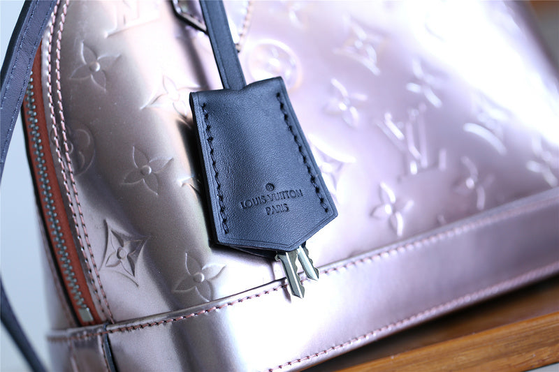 I W Fashion Lu-Vi bags - 8272