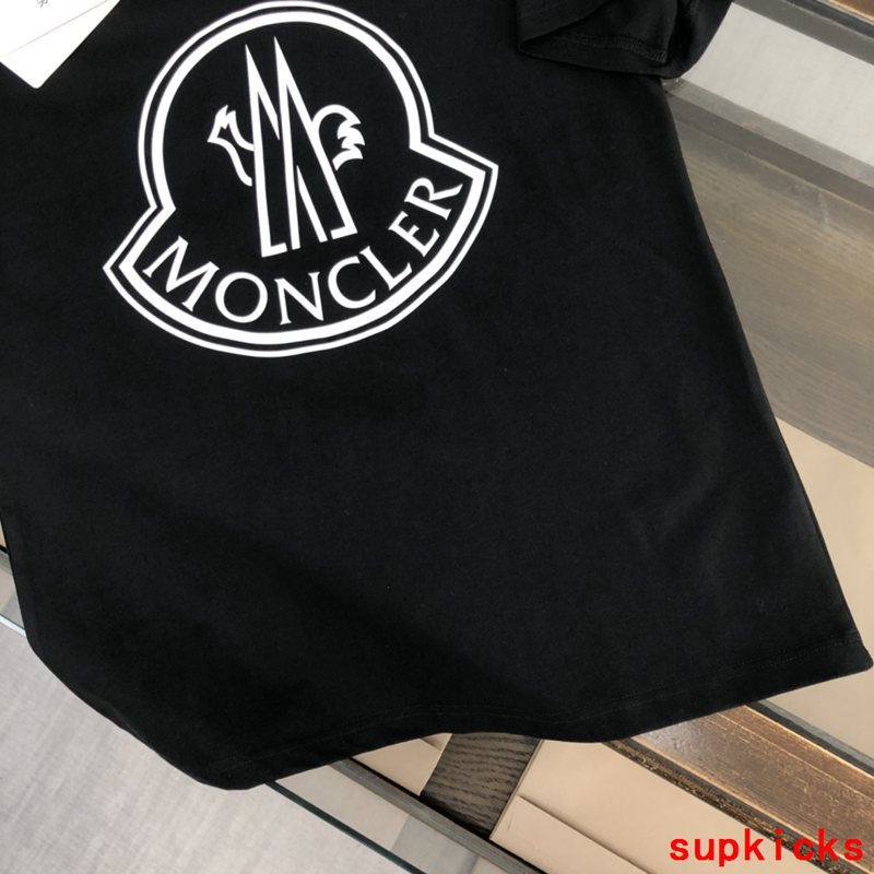 Moncler Luxury Cloth