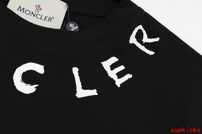 Moncler Luxury Cloth