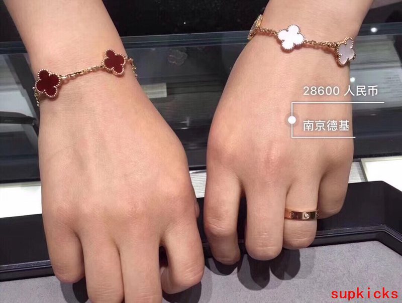 Van Cleef & Arples Jewelry