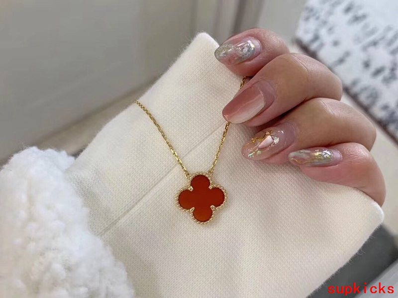 Van Cleef & Arples Jewelry