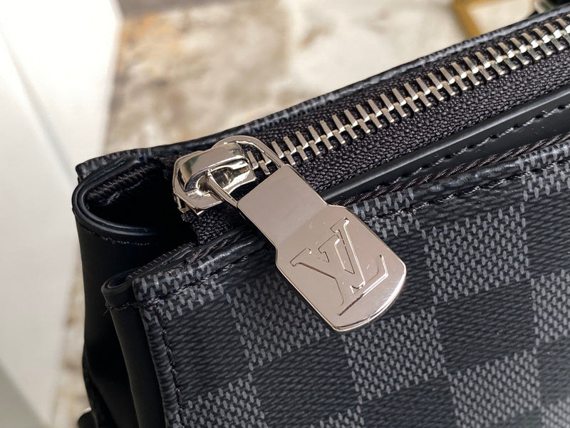 I W Fashion Lu-Vi bags - 17176