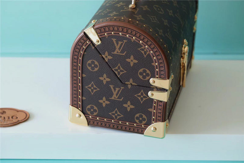 I W Fashion Lu-Vi bags - 11337