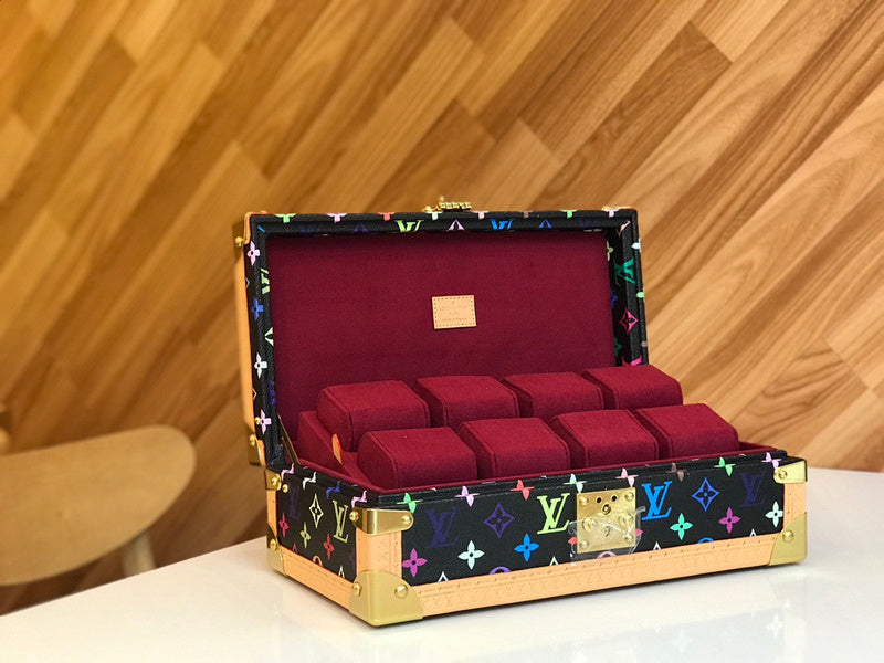 I W Fashion Lu-Vi bags - 9500