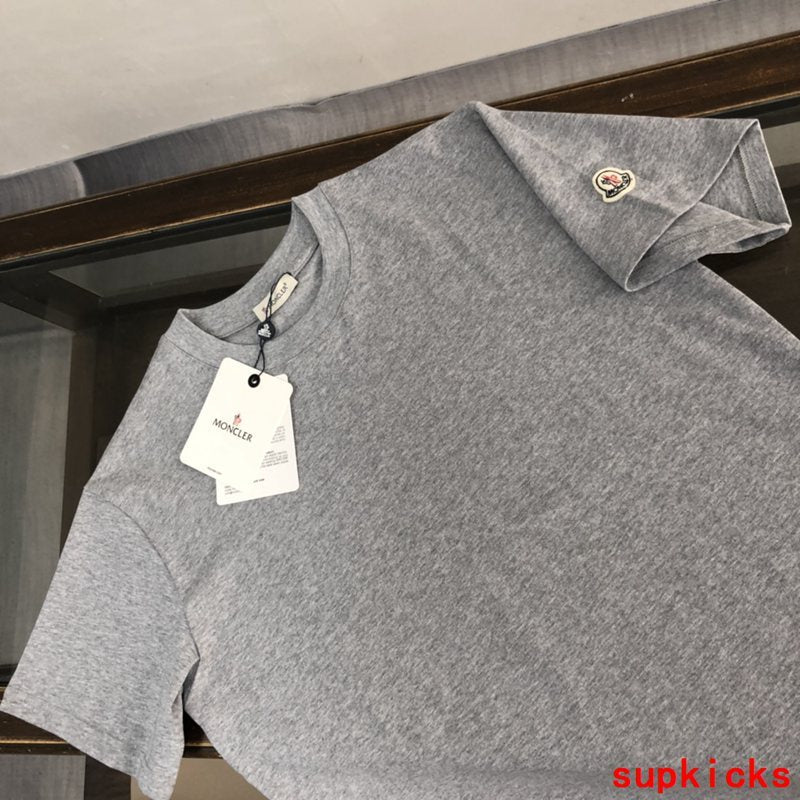 Moncler Luxury Cloth