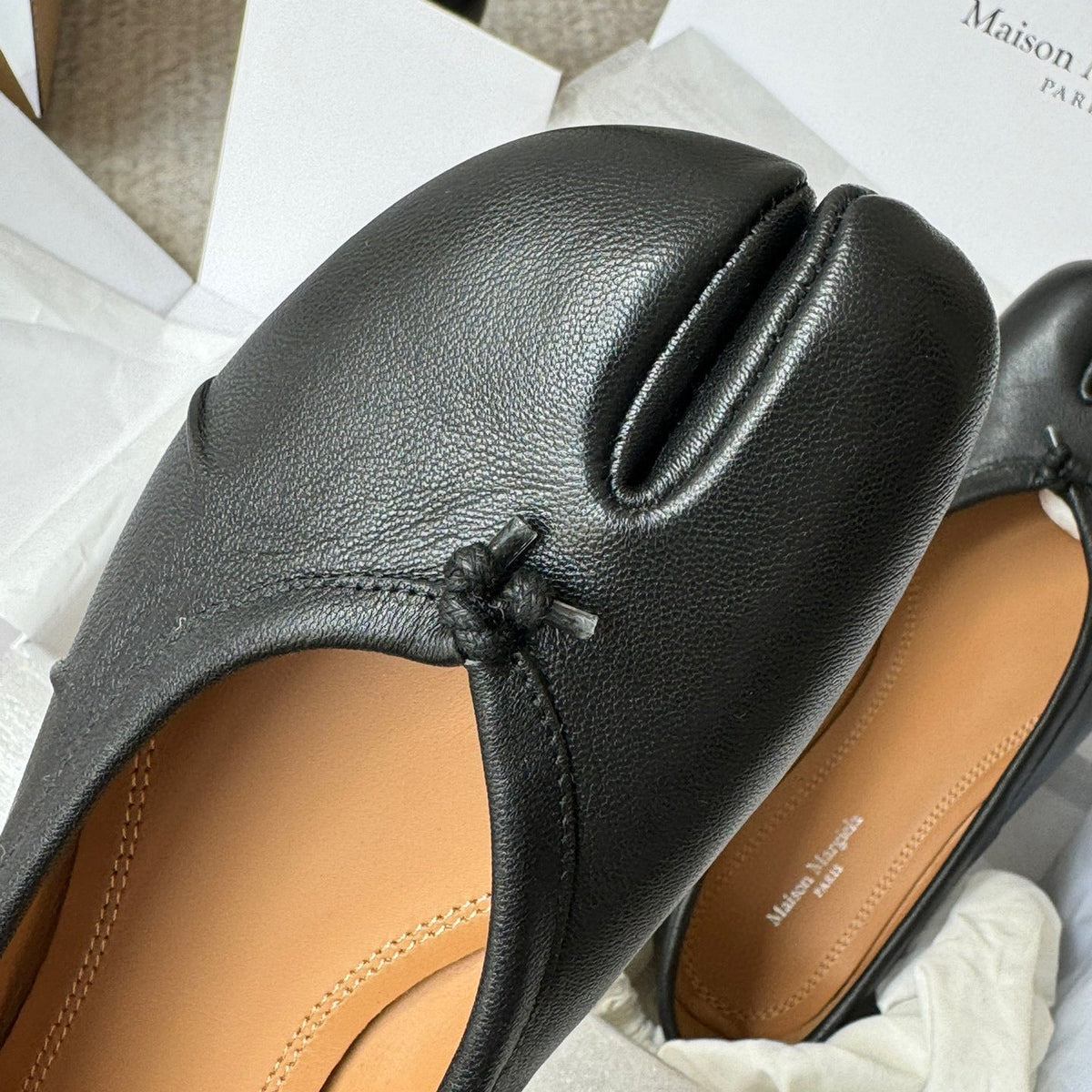 MAISON M TABI BALLET FLATS