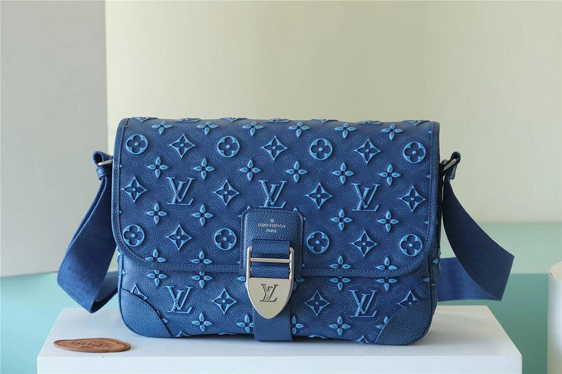 I W Fashion Lu-Vi bags - 9994
