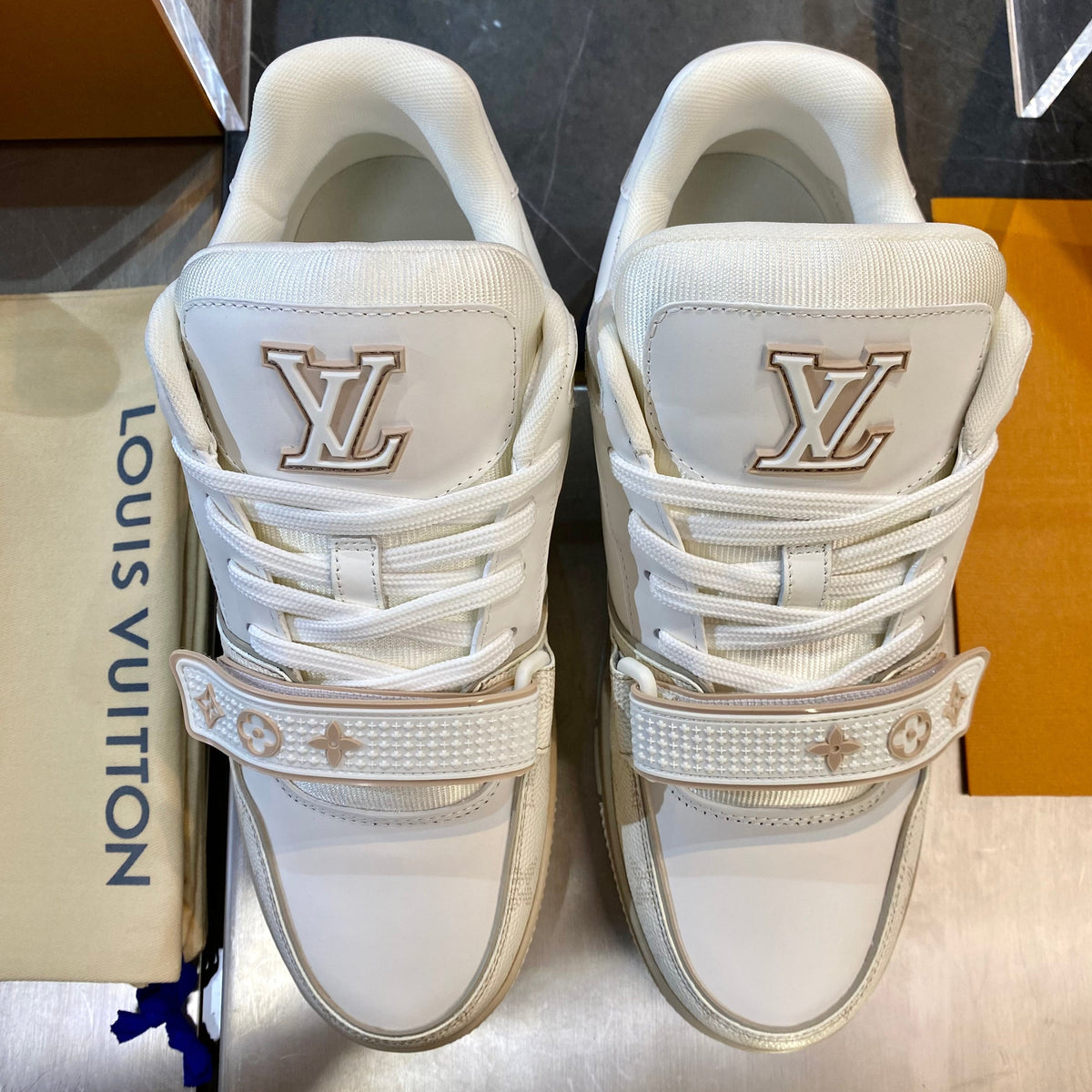 LOU TRAINERS