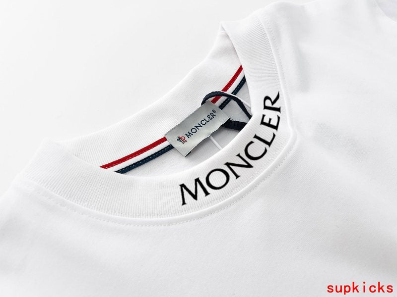Moncler Luxury Cloth
