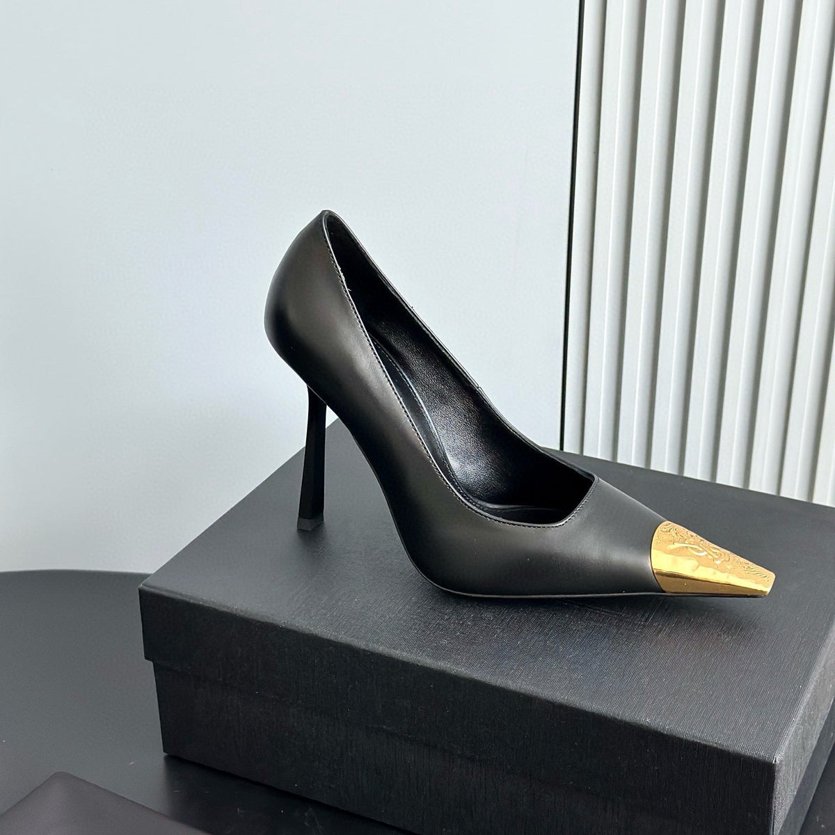 SL HEELS