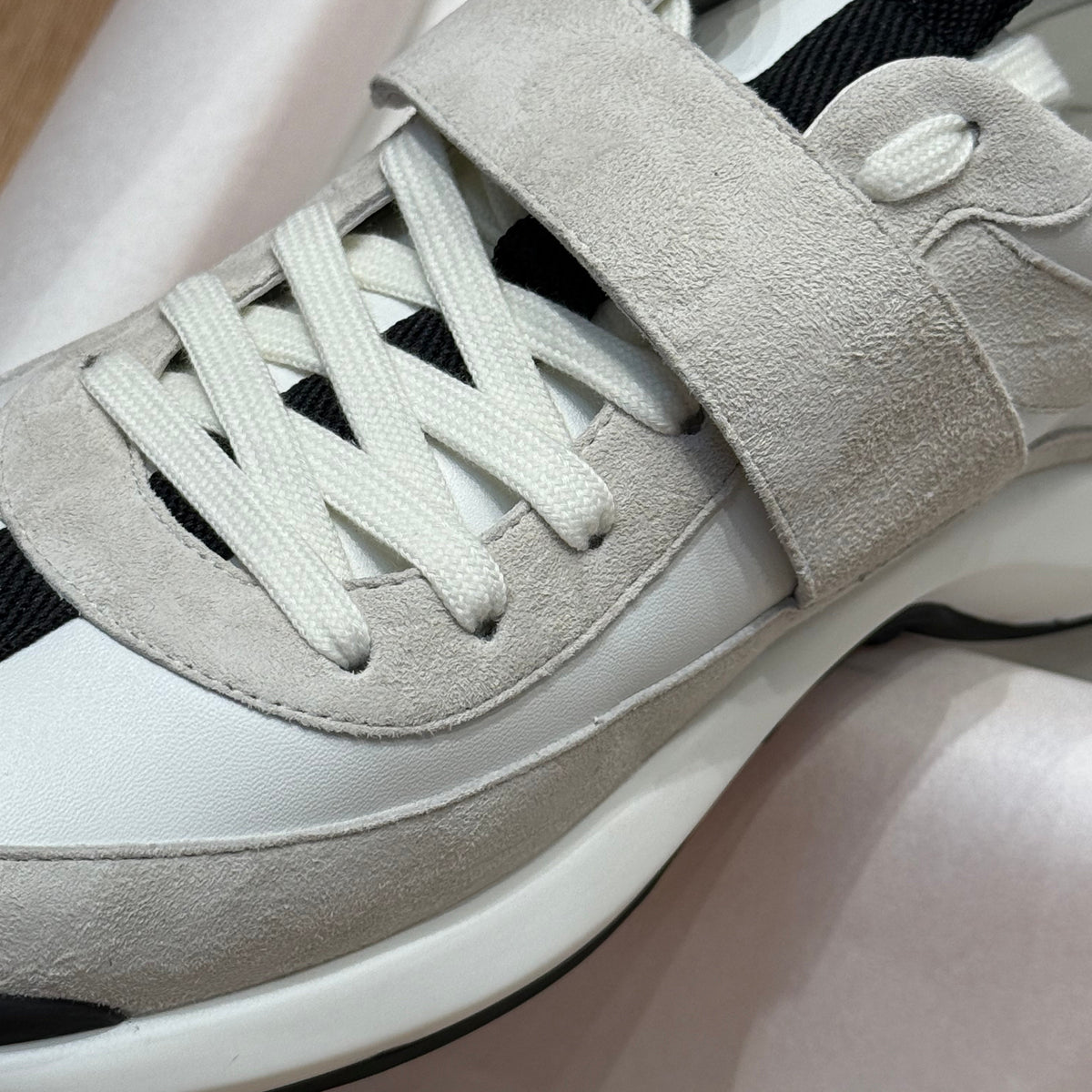 HERM LOOP SNEAKER