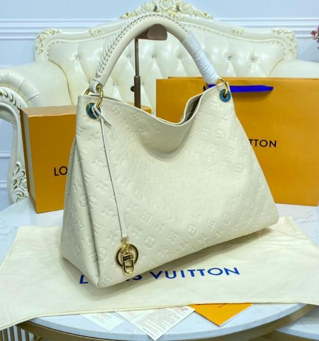 Chloe’s Picks - LOV Bags - 2464