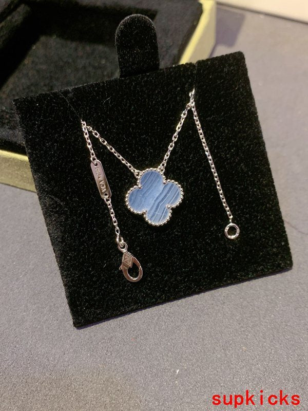 Van Cleef & Arples Jewelry