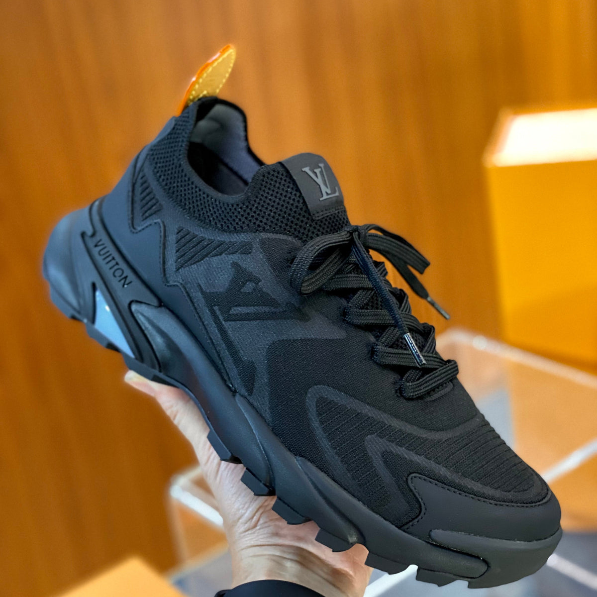 LOU RUNNER TATIC TRAINERS